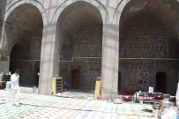 Kayseri'de 50 Kişi İtikafa Kapandı