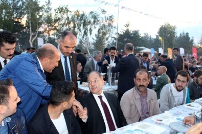 Bakan Akdağ 'Ahde Vefa İftar Programı'na Katıldı