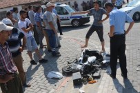 MERKEZ EFENDİ - Elektrikli Bisiklet Tır'a Çarptı Açıklaması 2 Yaralı