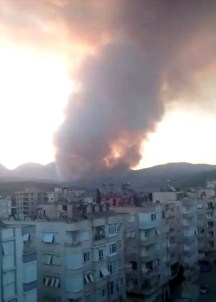 Kumluca'da Bu Sabah Yeniden Yükselen Alevler Vatandaş Tarafından Kaydedildi