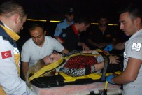 KADIN SÜRÜCÜ - Takla Atan Otomobilde Sıkışan Kadın Sürücü Güçlükle Kurtarıldı