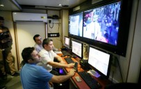 Taksim Meydanı Ve İstiklal Caddesi Mobil Komuta Kontrol Aracı İle İzleniyor