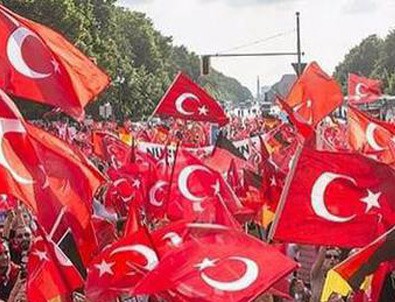 Almanya'da Türk kökenliler parti kuruyor..