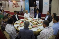 İMAM HATİPLER - Ekinci Gençlerle İftar Yemeğinde Bir Araya Geldi