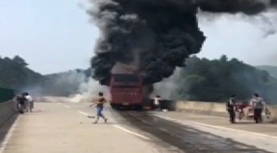 Kaza yapan yolcu otobüsü alev aldı: 35 ölü