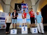 SATRANÇ TURNUVASI - Uluslararası Çeşme Açık Satranç Turnuvası'nı Vladimir Baklan Kazandı