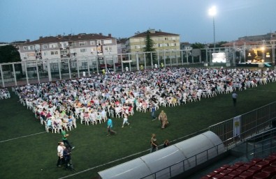 5 Bin Taksici Fatih'teki İftarda Bir Araya Geldi