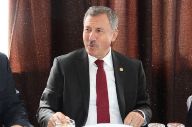 AK Partili Özdağ Manisanın En Başarılı Milletvekili Seçildi