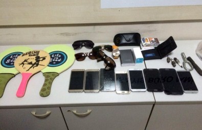 İzmir'de Plaj Hırsızlarına Jandarmadan Operasyon