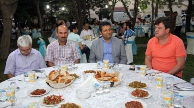 Kartal Müftülüğünden İftar Yemeği