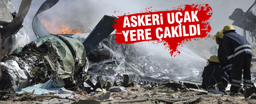 O ülkede askeri uçak düştü: 17 ölü