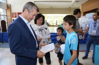 KARNE HEDİYESİ - Öğrencilere Karne Hediyesi Şahinbey'den