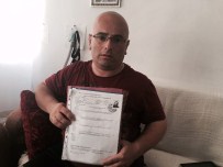 GREV - (Özel) İş Bulamayan Engelli, Evin Penceresine Pankart Asıp Greve Girdi