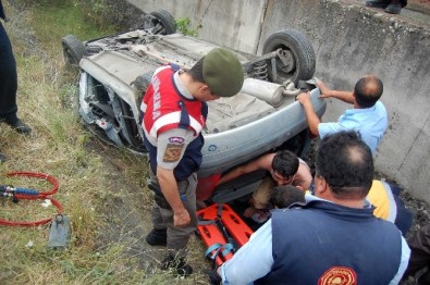 Taşköprü'de Duvara Çarpan Araç Takla Attı Açıklaması 1 Yaralı