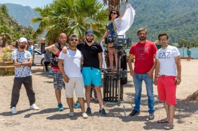 'Yandan Çarklı' Şarkıya 27 Sene Sonra Klip Çekildi