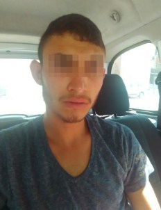 İzmir'de Taksiciyi Gasp Eden Şüpheli Yakalandı