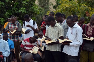 Türkiye Diyanet Vakfı, Kur'an'a Hasret Gönüllere Kur'an-I Kerim Ulaştırıyor