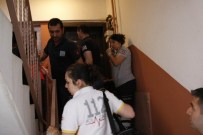 ÇORUH - Bozulan Asansörde 2 Kişi Hastanelik Oldu