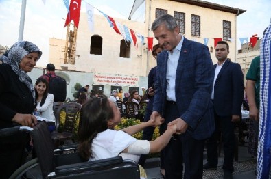 Çelik Şehreküstü Konaklarında Vatandaşları Dinledi