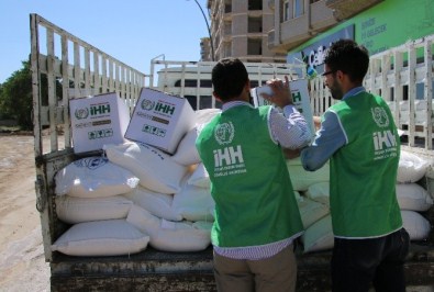Elazığ'da Bin 150 Kişiye Yardım Dağıtıldı