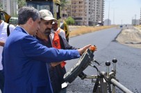 ZÜLKÜF KARATEKIN - Eş Başkan Anlı Asfalt Ve Yeni Yol Çalışmalarını Denetledi