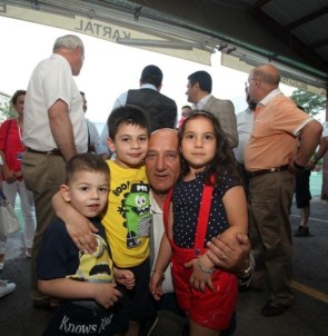 Kartal Belediyesi'nden Kreş Velilerine İftar Yemeği