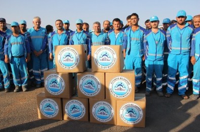 Temizlik İşçilerine Gıda Yardımı Yapıldı