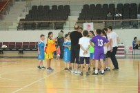 Yalova'da Hentbol Şenliği Düzenlendi