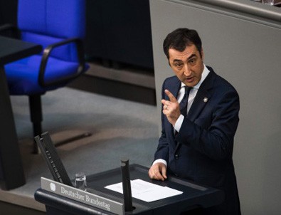 Cem Özdemir'den küstah savunma!