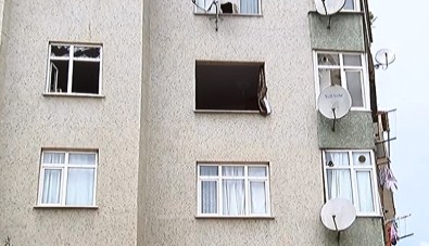 İstanbul'da Patlama Açıklaması 4 Yaralı
