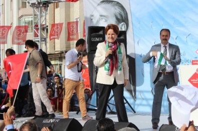 Meral Akşener'in dili sürçtü