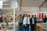SAVAŞ ÜNLÜ - Niğde Kitap Fuarı'na Yoğun İlgi