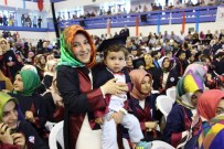 OMÜ'lü Öğrenciler Mezuniyet Törenine Çocuklarıyla Katıldı