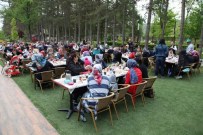 KAZıM KURT - Orhangazi Halk Merkezi Çalışanları Ve Kursiyerleri İçin Botanik Park'ta Kahvaltı