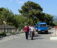 MAVIKENT - Tarım işçisi kılığına girdiler polis yemedi!