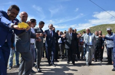 Vali Kahraman 20 Yıllık Köprü Özlemini Giderdi