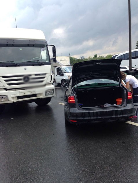 Esra Erol trafik kazası geçirdi