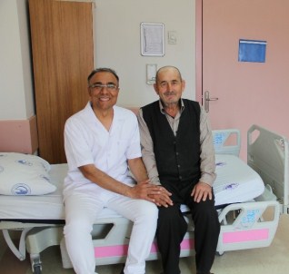 Afyonkarahisar Devlet Hastanesinde Laparoskopik Yöntemle Ameliyatlar Devam Ediyor