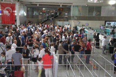 Atatürk Havalimanı Normale Döndü