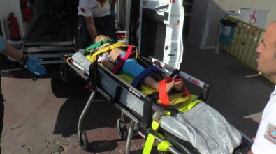 Balkondan Düşen Çocuk Ağır Yaralandı