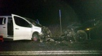 HATALı SOLLAMA - Bilecik'te Trafik Kazası Açıklaması 1 Ölü, 7 Yaralı