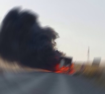 PKK'lılar Araçları Yaktı Açıklaması 25 Personelden Haber Yok