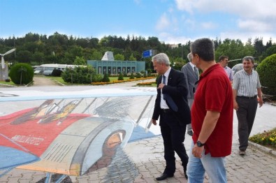 Rektör Gündoğan'dan Havacılık Parkı'na Ziyaret