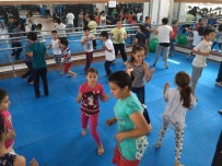YAZ OKULLARI - Taekwondo Kurslarına Yoğun İlgi