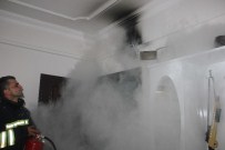 ERKAN KURT - Tutuşan Elektrik Kabloları Korkuttu