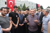CENNET MAHALLESI - Yüzlerce Taksici Atatürk Havalimanı'nda