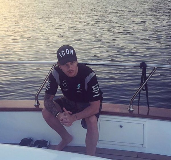 Sinan Akçıl ile Ebru Şallı ihanet yüzünden mi ayrıldı?