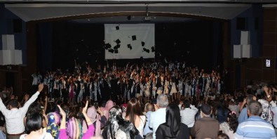 Adu Tıp Fakültesi Mezunlarını Uğurladı