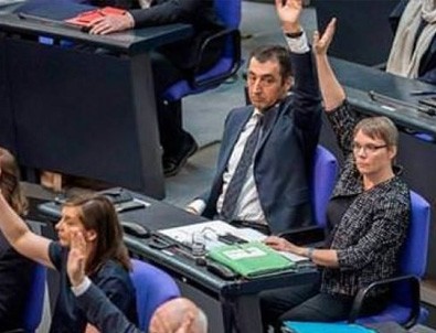 Akrabaları Cem Özdemir'i reddetti