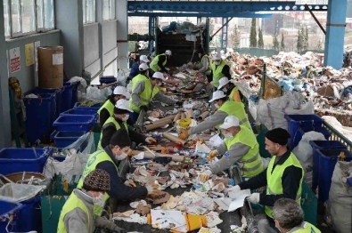 Cam Atıklar Toplanarak Akaryakıt Tasarrufu Sağlanıyor